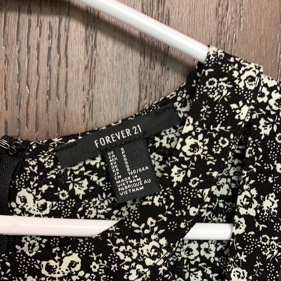 Forever 21 Cutout Dress - Picture 3 of 3